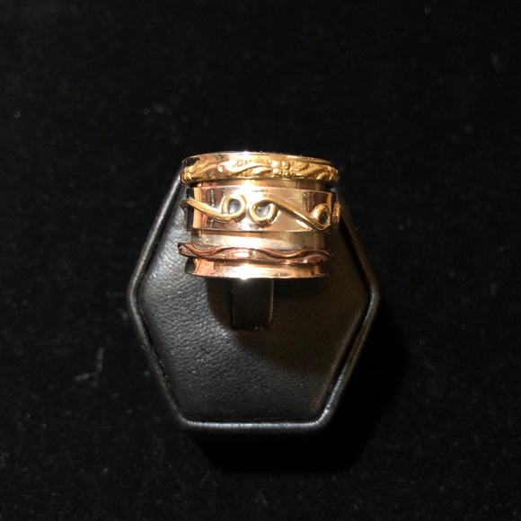 Spinner ring - Picture 2 of 3